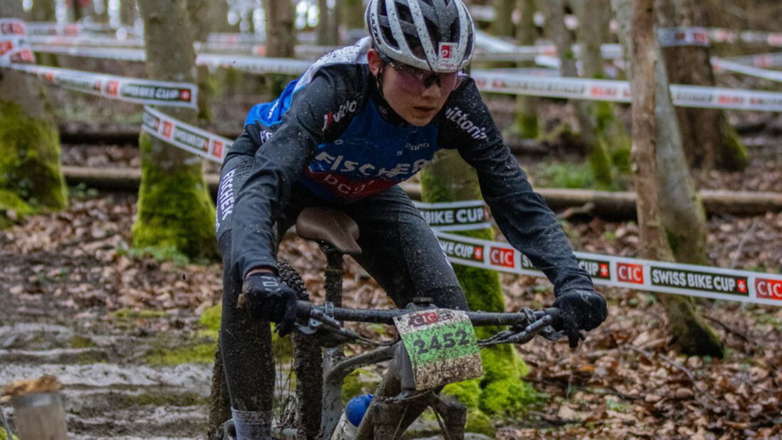 Merit Furrer auf dem Mountainbike