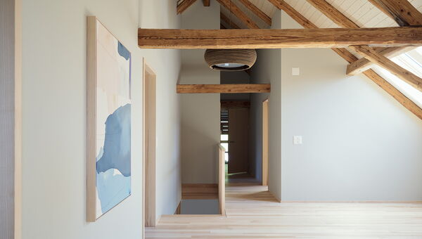 Ein von Brunner sanierter und zu Wohnraum umgebauter Dachstock